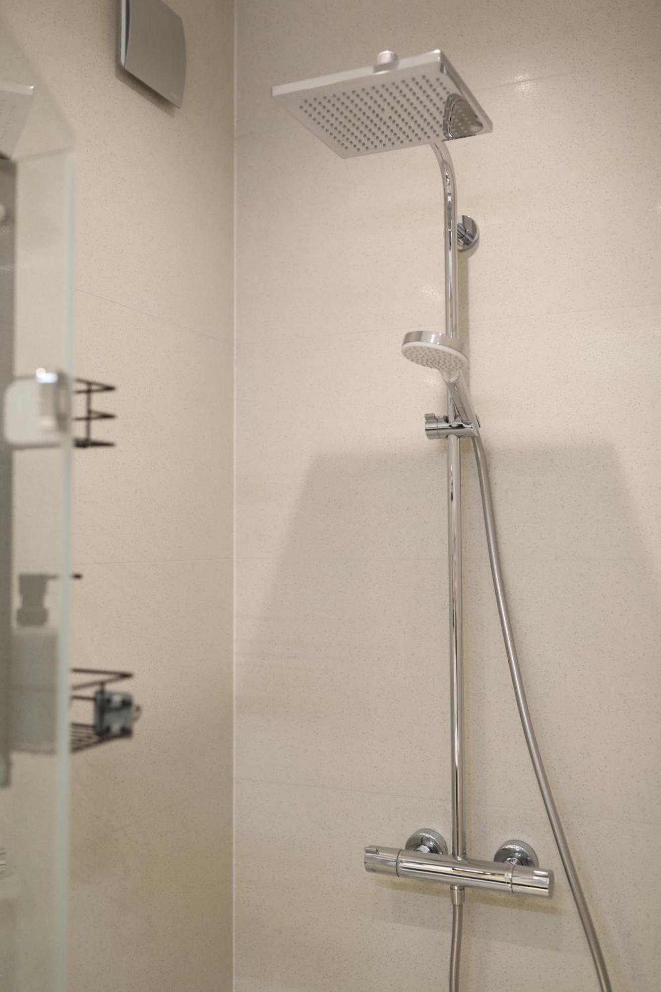 ורשה Apartament Zdziechowskiego With Parking And Ac, Mokotow מראה חיצוני תמונה